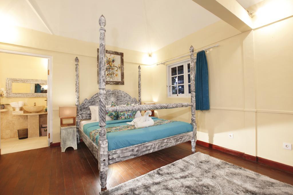Villa Alam Biru Gardenia Seminyak Esterno foto